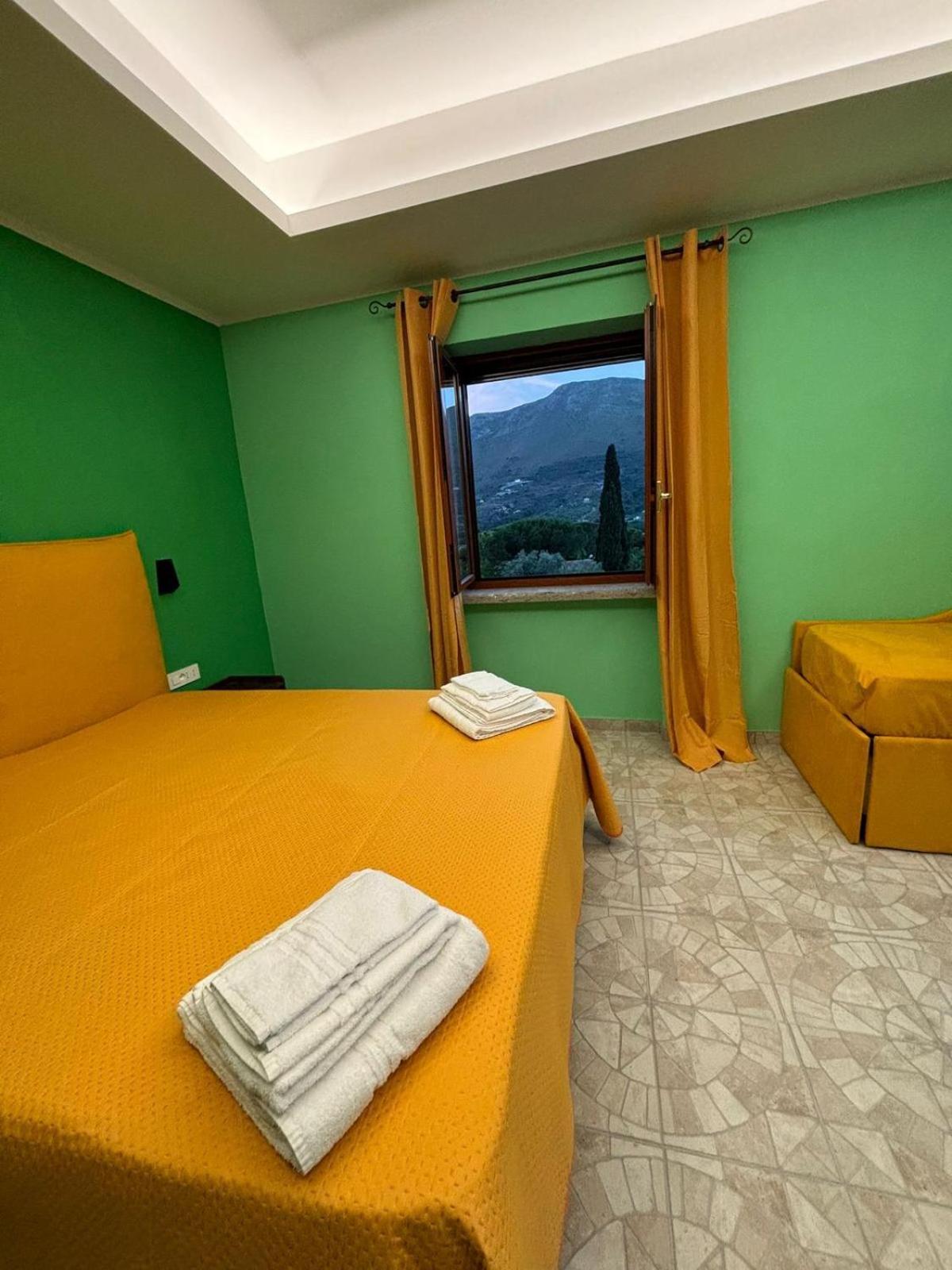 Domus Arco Romano Guest House Итри Экстерьер фото