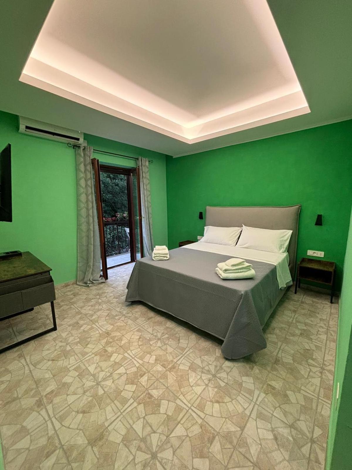Domus Arco Romano Guest House Итри Экстерьер фото
