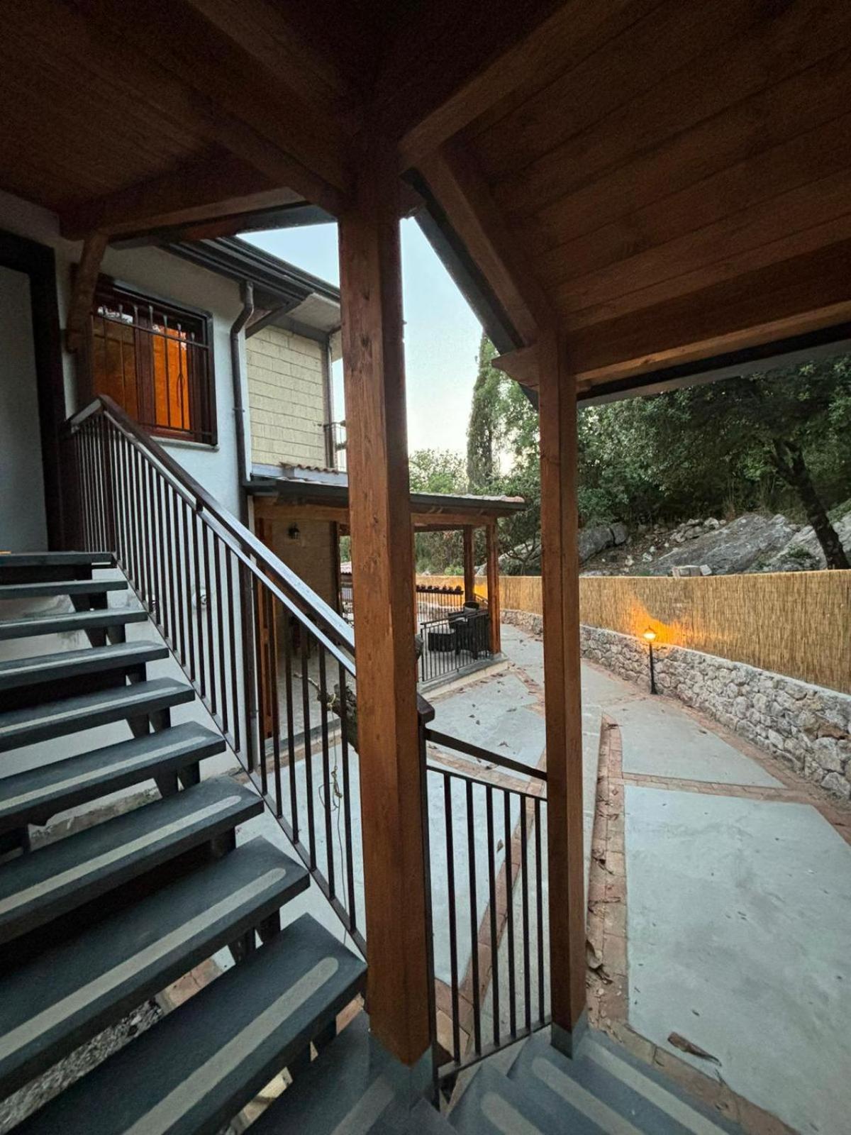 Domus Arco Romano Guest House Итри Экстерьер фото