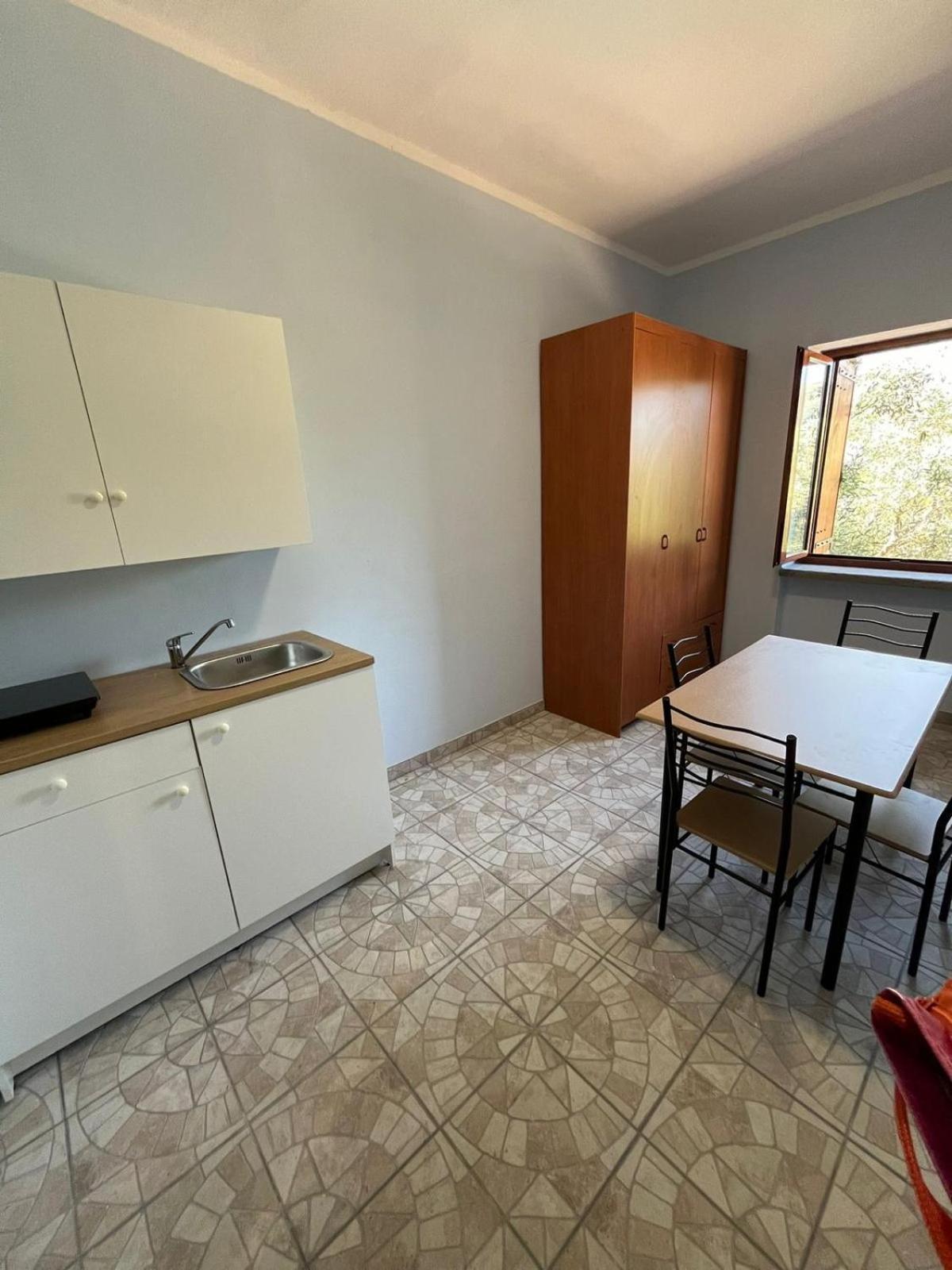 Domus Arco Romano Guest House Итри Экстерьер фото