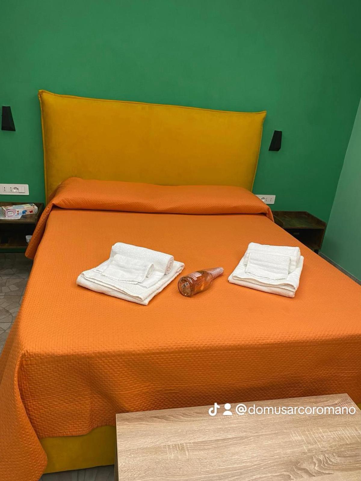 Domus Arco Romano Guest House Итри Экстерьер фото